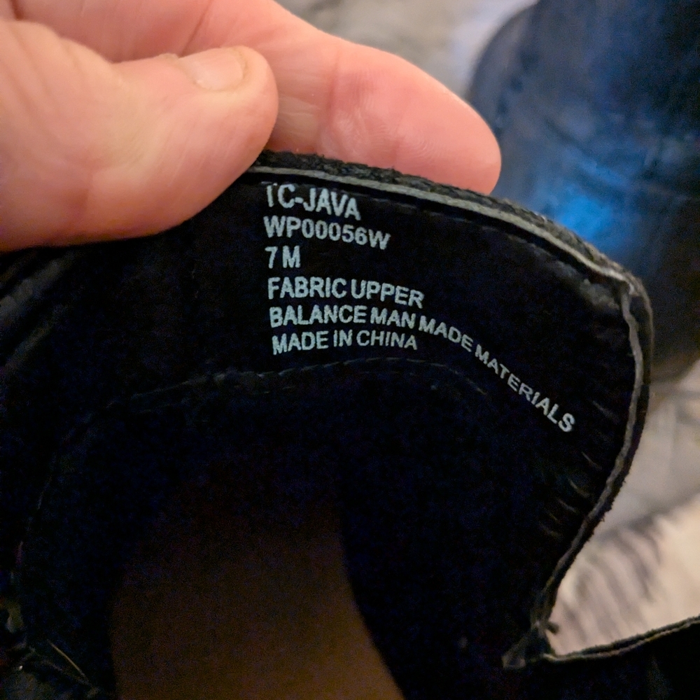 Shoes - Picture 3 of 6